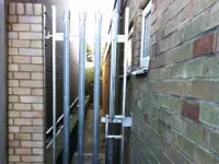 3 point fence
